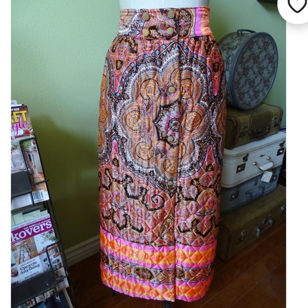 Vintage 70s Boho Gypsy Quilted Puffy Paisley Skirt
